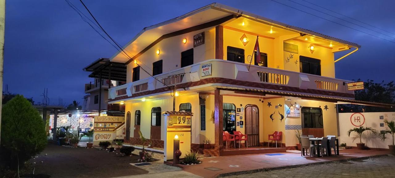 Hostal Romy Puerto Baquerizo Moreno Exterior photo