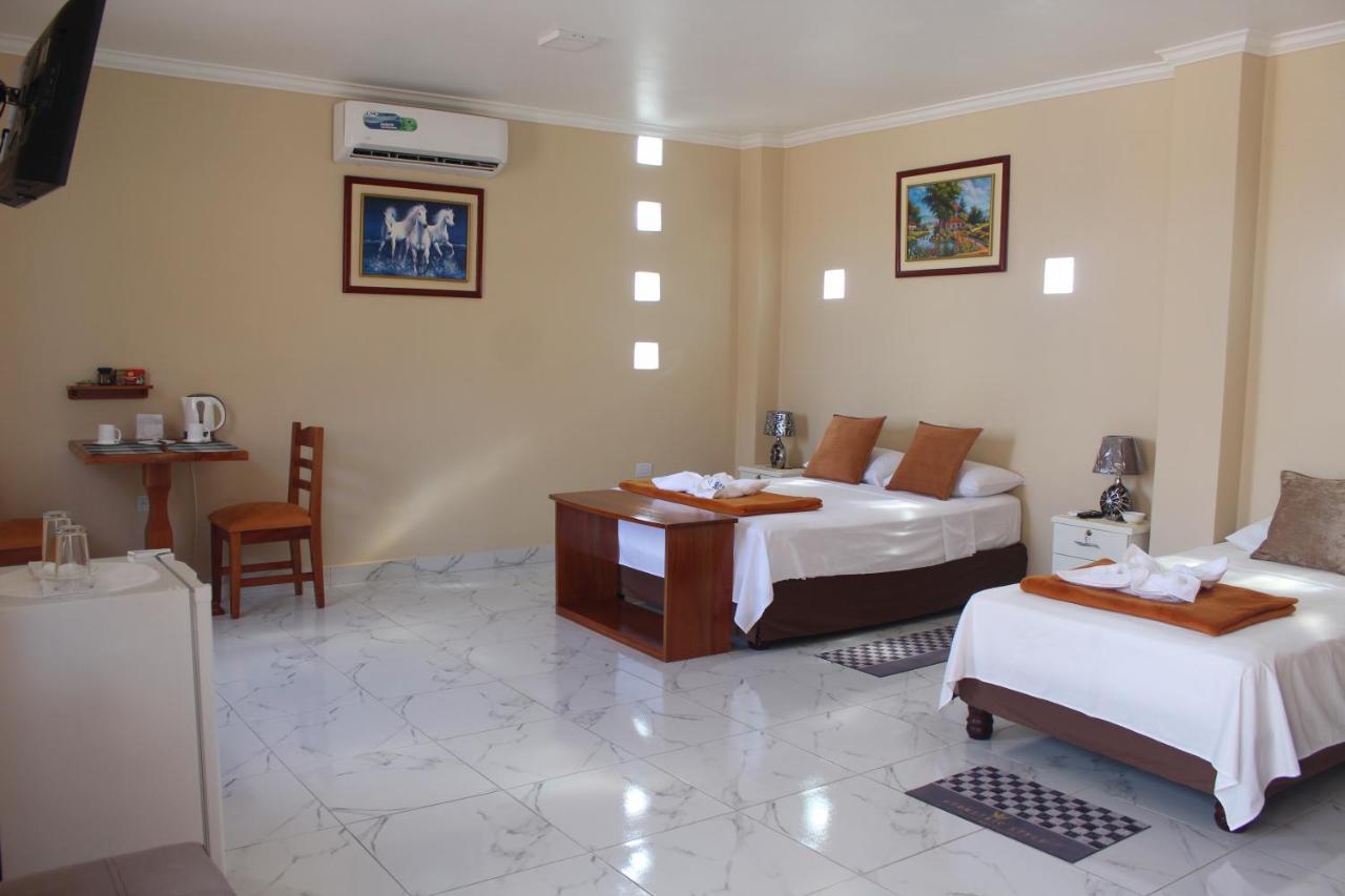 Hostal Romy Puerto Baquerizo Moreno Exterior photo